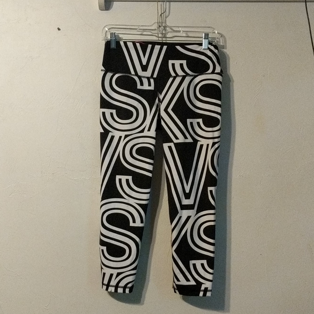 Victoria's Secret Sport Capri Legging